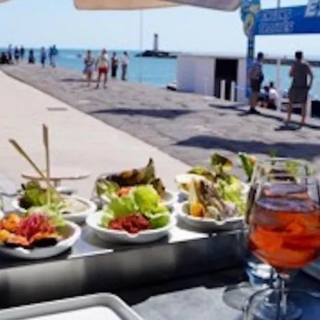 Avec Terrasse